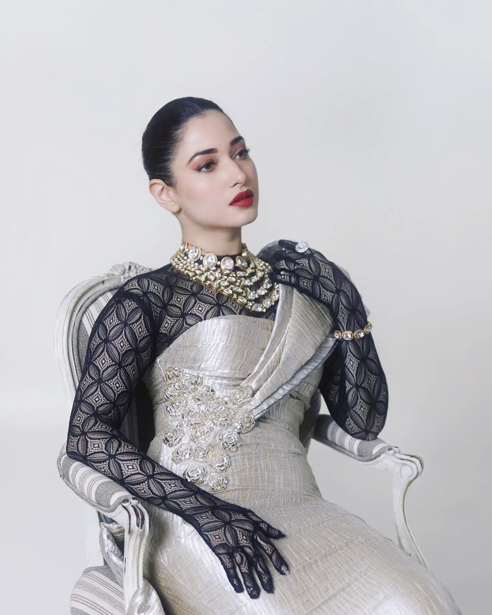 TeamTamannaah's tweet photo. Exclusive!

Tam @tamannaahspeaks's Unique Look For #NitaMukeshAmbaniCulturalCentre Event (Day-2)!❤️🔥

#Tamannaah #TamannaahBhatia #NMACC #NitaAmbaniCulturalCentre https://t.co/hSWw0utilw