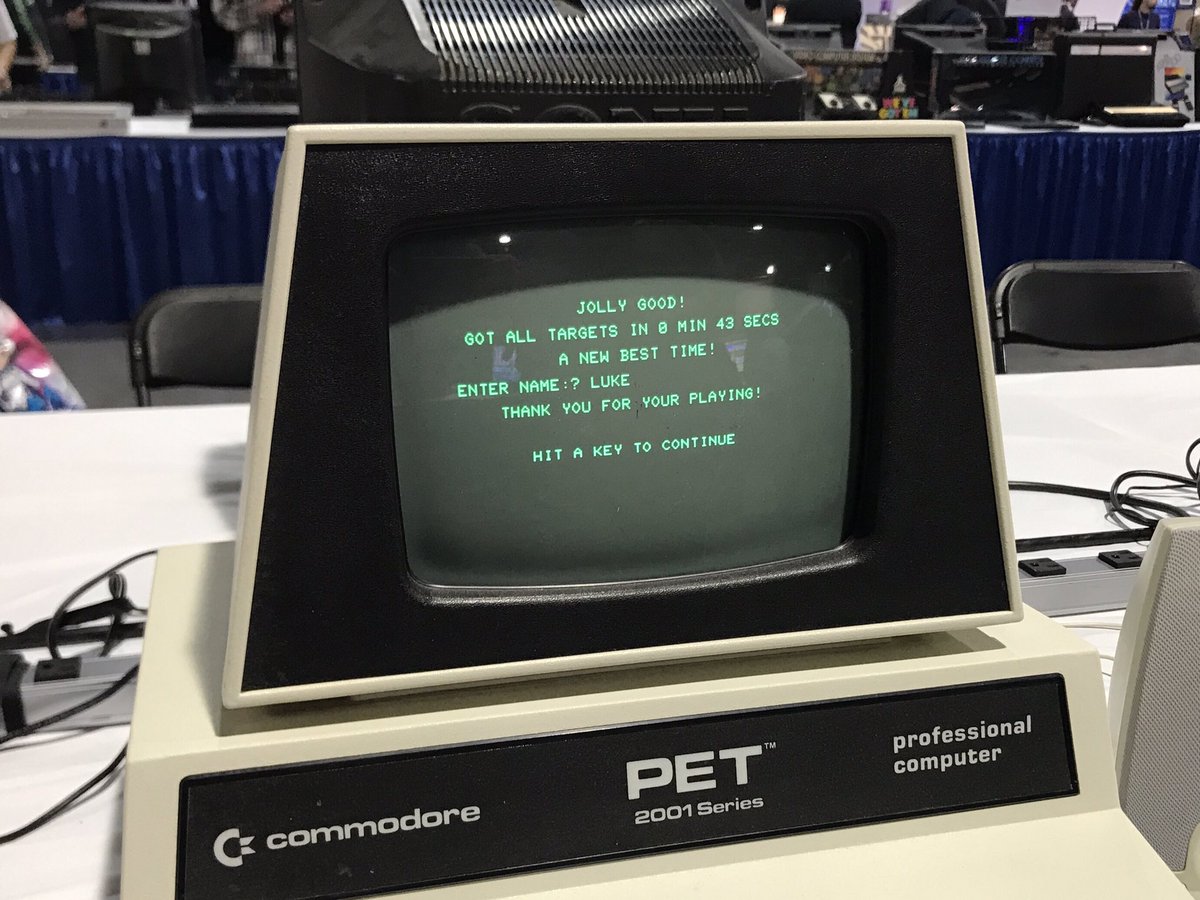 64jim_64's tweet image. Playing Jeff Minter’s (@llamasoft_ox) fun Deflex game at the Midwest Gaming Classic. The game was just released 5 days ago - thanks Jeff! Come by the Museum area to play and see if you can beat Luke’s 45 second score!
#commodore
#CommodorePET
#MidwestGamingClassic
#MGC2023