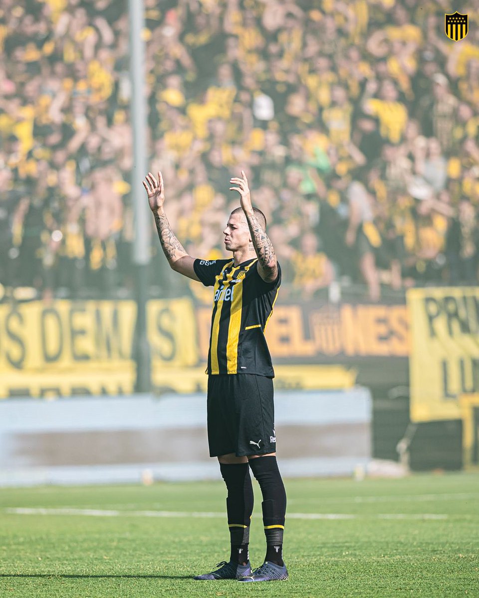 OficialCAP's tweet photo. 𝒚𝒐 𝒕𝒆 𝒒𝒖𝒊𝒆𝒓𝒐, 𝑳𝒆𝒐 😂💛🖤 https://t.co/YG8H8OrMJ6