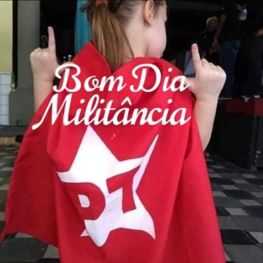 Não estou julgando ninguém, pvf, só não façam isso, é visível a “manipulação” da foto, fica feio… muito feio !!
