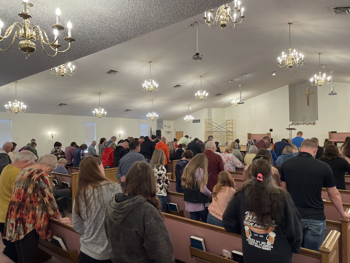 AbramCrozier's tweet photo. Awesome day!
We celebrated 2 baptisms putting us at 13 for the year.
We also prayed over Colten who accepted the pastor position at Unity Baptist. We’re blessed to see young people in church but also see God call them into the ministry. #CallingOutTheCalled #BaptismKy https://t.co/135mkI0id6
