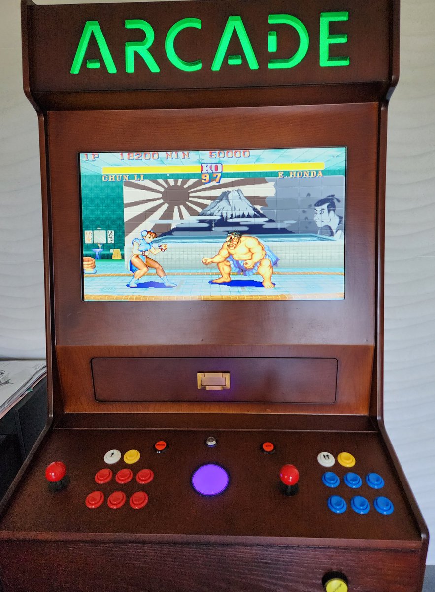 I have grown deep appreciation for pixel art lately. So I decided to go back to pixel game basics. Without a doubt, CHUN-LI is the best fighter ever created! #streetfighter2

(Ps this machine is a beast - more than 7000 games. Already my best "investment" of 2023)