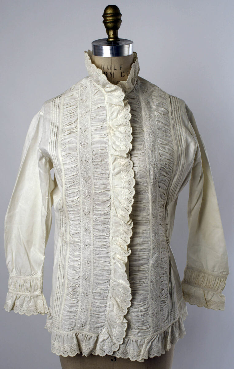met_costume's tweet photo. Bed jacket, 1878 #metmuseum #costumecollection https://t.co/RhLIUSFUie https://t.co/Bywymvban8