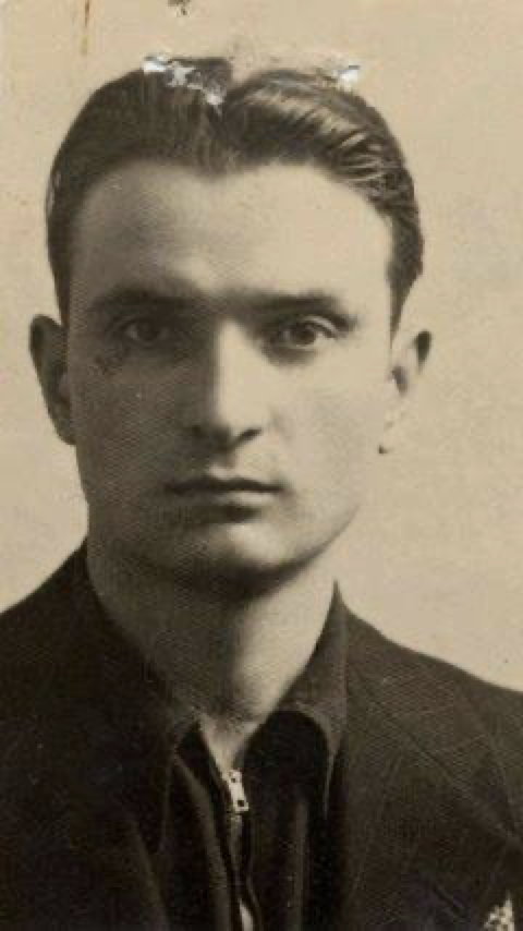 ANPIRomaPosti's tweet photo. Rastrellato dai nazifascisti il #5dicembre 1944 ad #Amola insieme altre centinaia di persone,
#GiuseppeFregni venne rinchiuso prima nella chiesa parrocchiale di #Amola"trasformata in prigione e luogo di tortura" e successivamente deportato a #Mauthausen dove morì l'#8aprile 1944. https://t.co/X7Vk4DTHKW