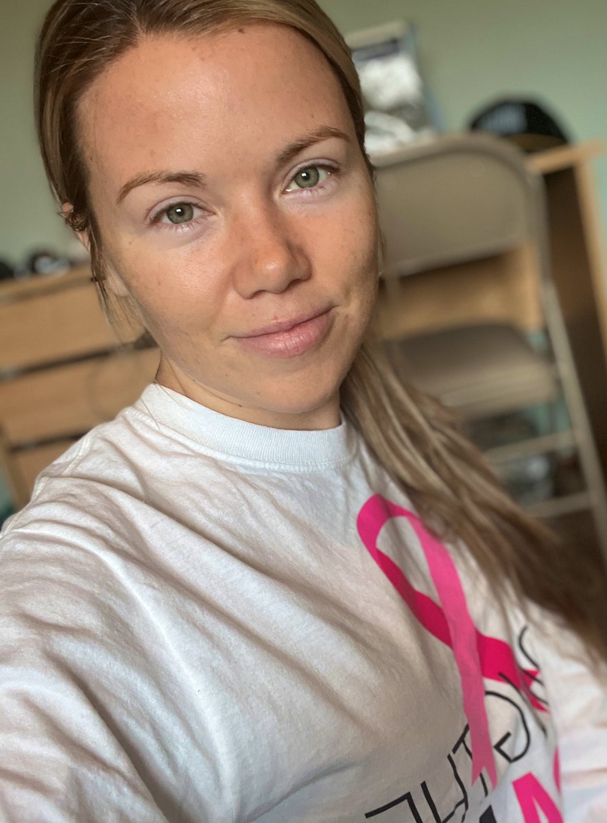 KirstieKraus's tweet photo. Hey Thirsties 😚
I have so much to share, I feel like I can’t keep up! More good news coming today! 😌 #veryhumbled
#nomakeup #greeneyes #thankyou https://t.co/1BDsAUBC6b
