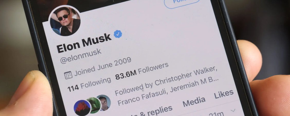 CelebrityBuda's tweet photo. ELON MUSK STRIPS NEW YORK TIMES OF VERIFIED CHECKMARK ON TWITTER

Click here to read more ⬇️⬇️👇👇
https://t.co/Qs0RD8TRZW

#ELONMUSKCEO #elonmusktwitter https://t.co/nbKAAe7xuV
