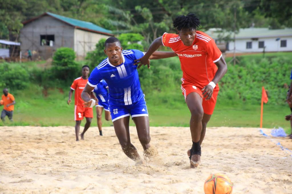 Talenga3's tweet photo. *Jinja Lions Brings St. Lawrence Down To Earth*
St. Lawrence 8-8 *Nicholas Mwere*
https://t.co/HbOTnOdN6c
*#TheSandKings*
*#RoaringLoudest*
*#Aboveamdbeyond* https://t.co/uOSIfCt23e