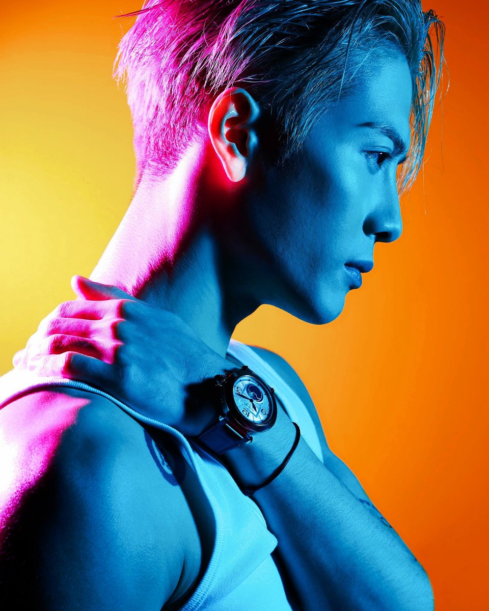 __unkind's tweet image. Keep staring.