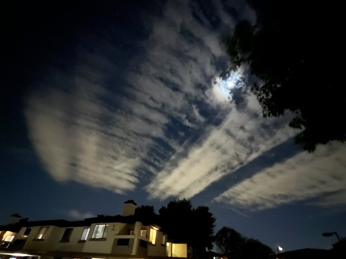 Wednesday 20230329 @ 10:16pm over Scottsdale AZ USA …nighttime #Chemtrails While you are sleeping…
#SAI #StratosphericAerosolInjection #GeoEngineering #PoisonSky #WeatherModification #HAARP