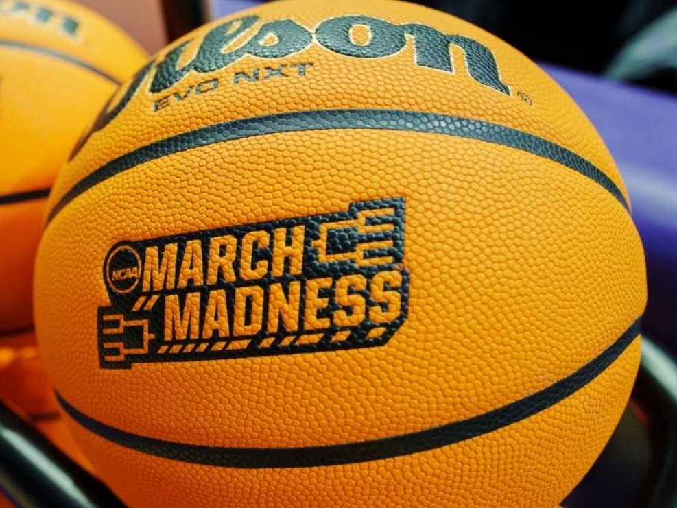 GeauxThink's tweet image. Best wishes for a win today for the LSU Women's  Basketball!  Safe without injury! Geaux Geaux Geaux ! 

facebook.com/10006461431543…