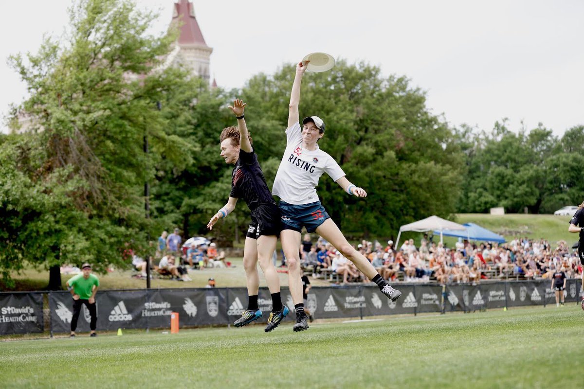 PremierUltimate's tweet photo. HALFTIME

@PortlandRising leads @atxtorch 7-5 #PUL2023 https://t.co/4YCqFnNWhZ