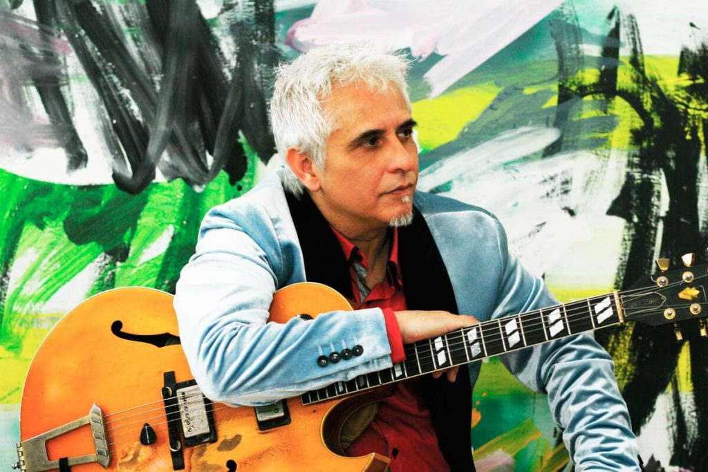 CapitalJazzClub's tweet photo. #NowPlaying, 'Poinciana', off @XimoTebar's *Con Alma &amp; United*. (2018). The #CapitalJazzClub984, with #JacobAsiyo, &amp; @KaimaMwiti.
Ximo Tebar: Guitar
Will Martz: Keyboards, Vocals
Nathaniel Townsley: Drums
John Benítez: Bass
Claudia Tebar, Debra Feliú: Vocals
Luis Guerra: Piano. https://t.co/SaI6ZbfQTp