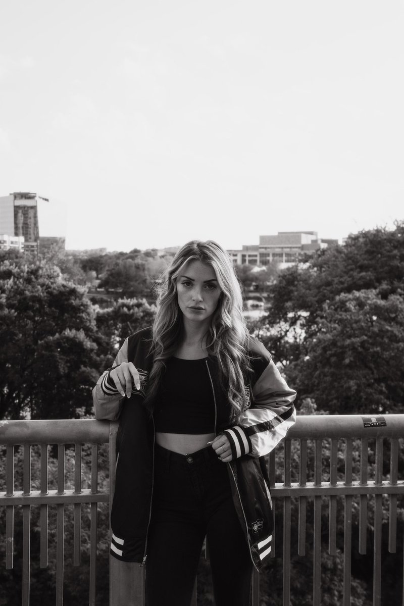 SnapsbyaGirl tweet media