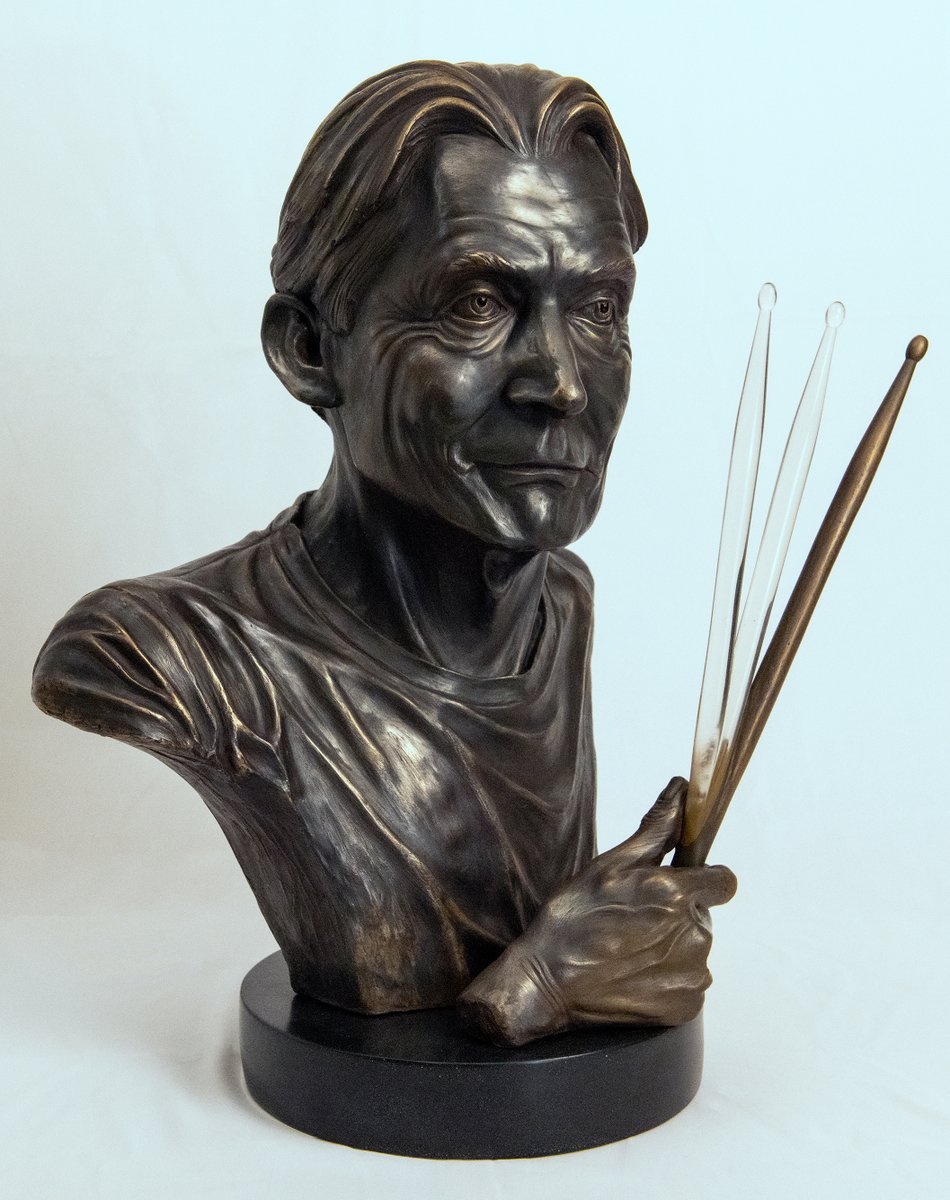 DaveBrownToons's tweet photo. Delighted to be one of 12 winners of the #GaleriaModerna London Invitational Art Contest 2023. My two portrait busts, plus all the other winners work, will be on show at #CastleFineArt South Molton St. W1, 17 - 23 April @southmoltonart #CassArt https://t.co/KYif7pqEDJ