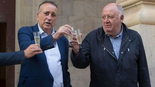PadreIborra's tweet photo. 44 puntos 🍾
Esta va por ti, Llaneza https://t.co/Fs1D5vfbM5