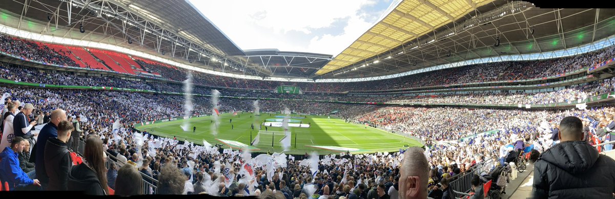 PaulRawnsley's tweet photo. Grand day out with @clarksolutions 
Contrast to last time’s Wembley trip to see Bolton in 2011.
#bwfc #Wembley #pizza #westhoughton #howfen https://t.co/khPTtuuOsL