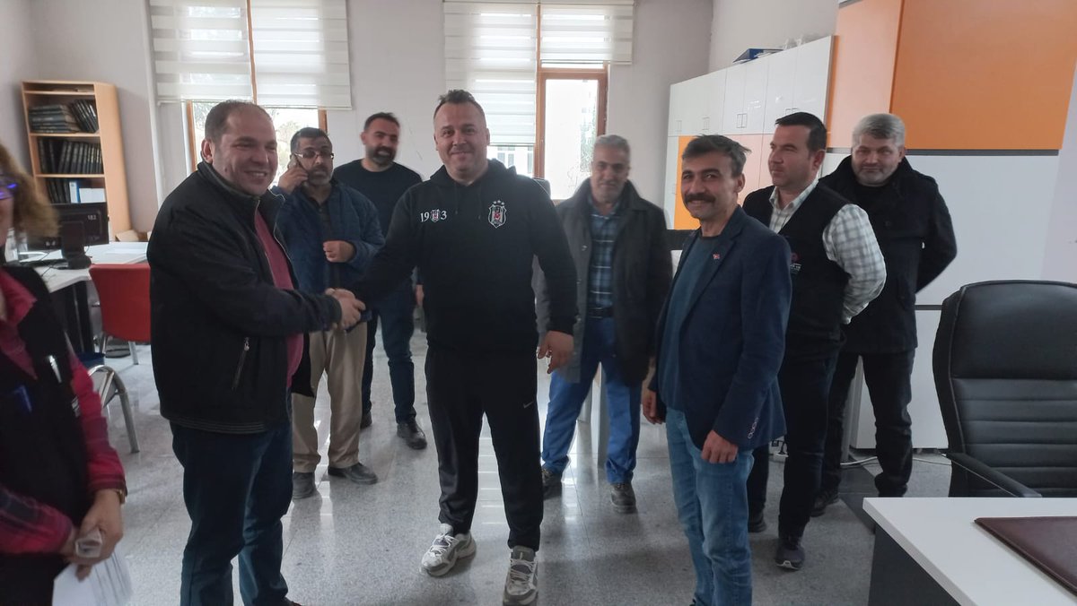 kayseriilnufus's tweet photo. Kayseri Vali Yardımcımız Sayın @aTEZCAN37, Asos/EREK Dernek Başkanı @kadircangokalp ve Kayseri Sydv Müdürü @mahmutkok38 Adıyaman ilimizde koordinatör olarak görev yapan İl Nüfus Müdürümüz @Bekirsenturk03 ile @CanakkaleNVM ailesini ziyaret ederek istişarelerde bulunmuştur. https://t.co/FAubwM4mIP
