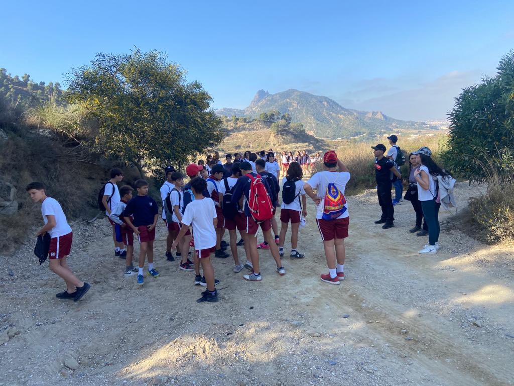 josecarlossp_19's tweet photo. Realizada esta semana la 3️⃣y 4️⃣ Sesión del Programa #RECONECTATE 🥗🌲♻️ dirigida al alumnado 1°ESO del @mirasierramur 

Impartido por enfermer@s del Centro de Salud de Beniaján @MaDoloresOlivo, @josecarlossp_19, Sagrario y Alba (Alumnas de Enfermería). https://t.co/sWf12qVdf9