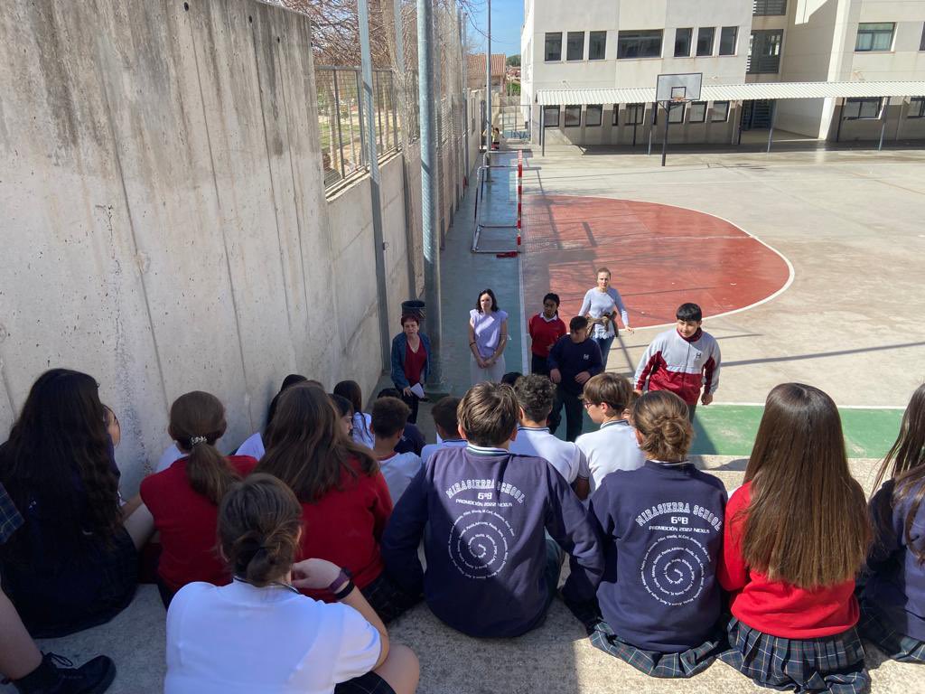 josecarlossp_19's tweet photo. Realizada esta semana la 3️⃣y 4️⃣ Sesión del Programa #RECONECTATE 🥗🌲♻️ dirigida al alumnado 1°ESO del @mirasierramur 

Impartido por enfermer@s del Centro de Salud de Beniaján @MaDoloresOlivo, @josecarlossp_19, Sagrario y Alba (Alumnas de Enfermería). https://t.co/sWf12qVdf9