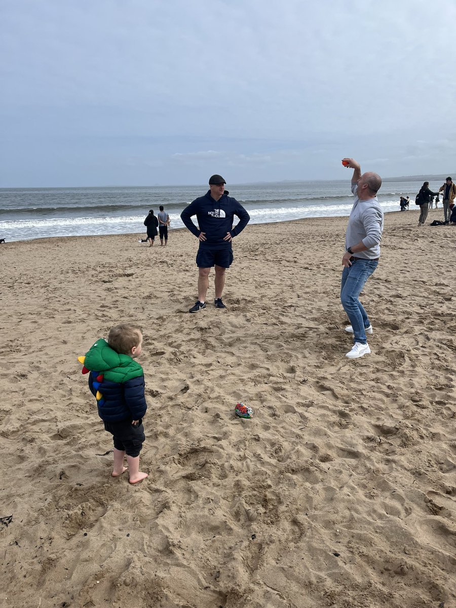 Learning the ropes for the wee man with two of Scottish crickets finest! Our first visit to Portabello… Thank you Macccaaadooooosh! <a href="/GavHam125/">Gavin Hamilton</a>