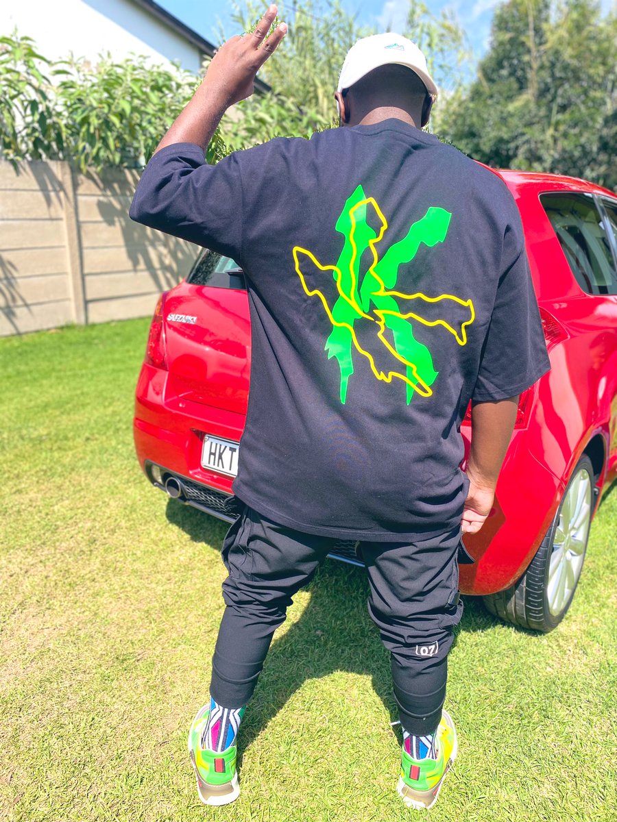 KonkheC's tweet photo. Airtime &amp; Data giveaway for students and Job seekers exactly 21h00🕺🏿 

Retweet for awareness 🗣

#konkhekuhambakahleClothing 

Coolest clothing brand in SA 🇿🇦 https://t.co/tbnp4CvQ2M