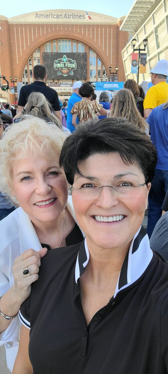 #WFinalFour #WFFSELFIE