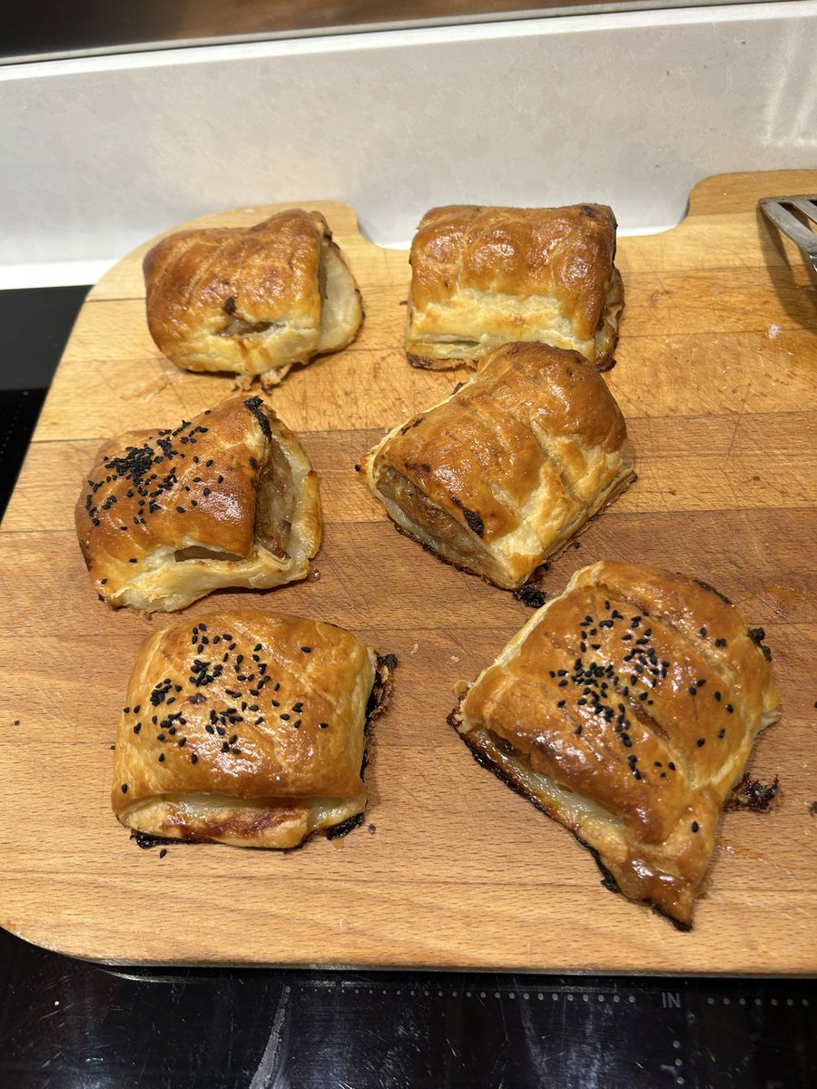 Dad1Cooking's tweet photo. For my sons Duke of Edinburgh he wanted to cook dinner. So homemade sausage rolls with chilli jam and caramelised onion. Turned out great and they were amazing! #homecooking #sausagerolls #cookingson #DukeofEdinburgh https://t.co/btXOgWHtks