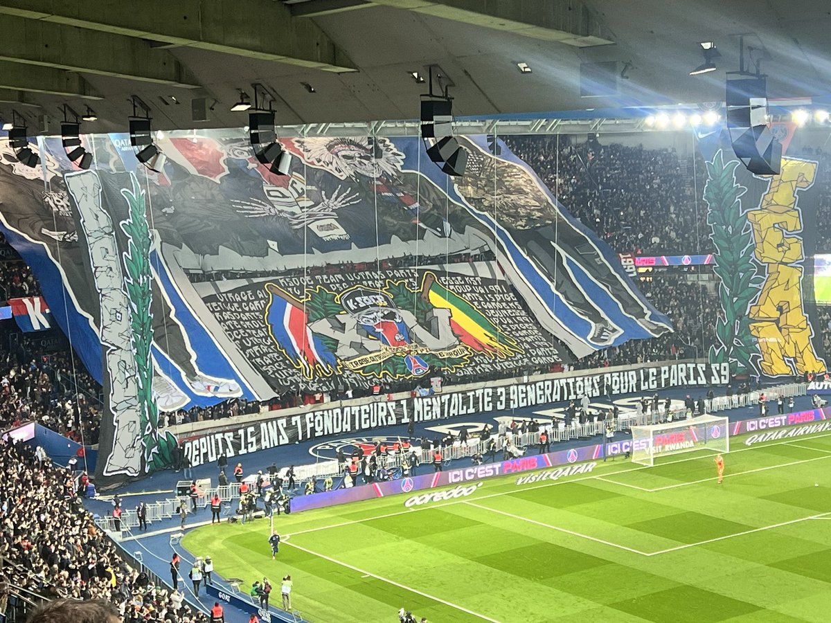 miloudkotbi's tweet photo. MAGNIFIQUEEEE des heures de boulot on ne s’en rend pas compte bravooo 👌🔴🔵

 (📸 @psgcommunity_ ) https://t.co/VgGObt7WAI