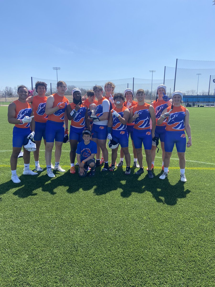 Emp1re7v7 tweet media