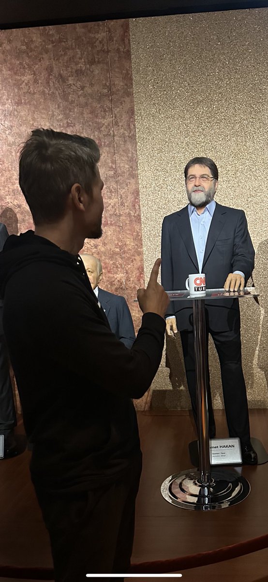 Son kez rica ediyorum , günlük siyaset dışında biz sağlık çalışanlarının sorunu için programa bizim davet et sayın ahmet hakan <a href="/ahmethc/">ahmet hakan</a>