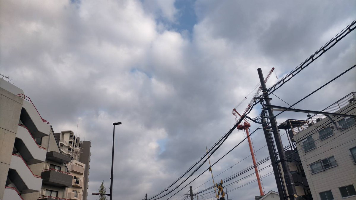 kagukkoshi's tweet photo. おはようございます☺️

今日はスカイツリーがうっすら見える【都電の町】荒川、弱晴れ🌤️
今日は #水の日

水道水が飲める国に感謝です🙇‍♂️

＃企業公式が毎朝地元の天気を言い合う ＃企業公式春のフォロー祭り ＃イマソラ ＃IKEA家具解体 ＃組立家具を完成してお届けします https://t.co/E8OAgjkWF6