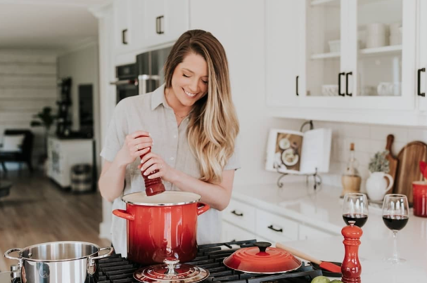 JamesHealth1000's tweet photo. Choosing the right food is giving your digestive system a huge favor. A healthy digestive system is vital for your health. Try coffee enema today! ☕🍃 https://t.co/5SMLIWfbM7