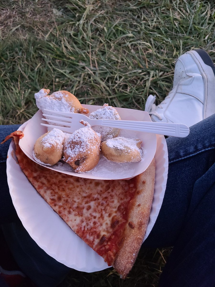 Waited 1 hour 15 minutes in line to get this food. Worth