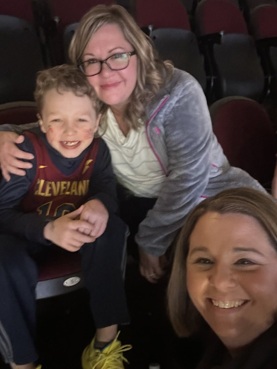 Kelly Mileti tweet media
