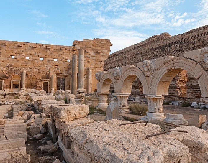 Step back in time and explore the ancient wonders of Leptis Magna. This well-preserved Roman city is a true marvel, boasting incredible architecture, intricate mosaics, and stunning sea views. A must-see for any history lover! #LeptisMagna #RomanEmpire #Libya