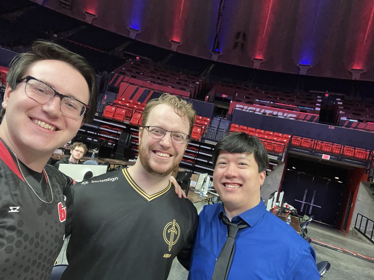 PrankuruLoL's tweet photo. What happens at @Illini_esports stays at Illini 🤫 #YouveBeenLePunished #IEInvitational https://t.co/sHuz4TSRM3