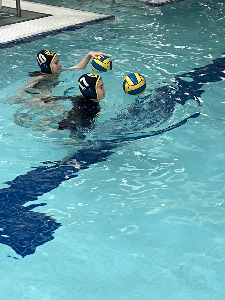 AviatorPolo's tweet photo. Clear skies meant a great day of flights for some Sunday water polo at the #wingmanwaterpolo camp for 3-8th grades. A few 2nd graders may have suck in as well. The future squadrons training now. @LadyAviatorPolo @AviatorPolo @WHHSPolo https://t.co/b9CqUmlt70