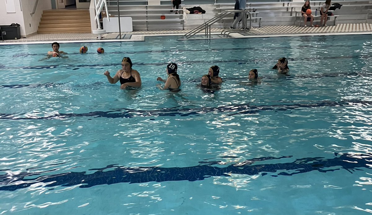 Clear skies meant a great day of flights for some Sunday water polo at the #wingmanwaterpolo camp for 3-8th grades. A few 2nd graders may have suck in as well. The future squadrons training now. <a href="/LadyAviatorPolo/">Sycamore Girls Water Polo</a> <a href="/AviatorPolo/">Sycamore Boys Polo</a> <a href="/WHHSPolo/">Walnut Hills Mens Water Polo</a>