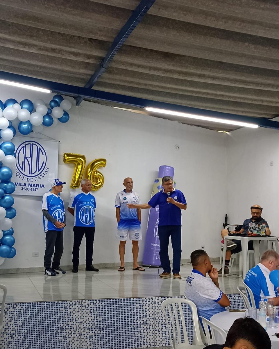 simaopedro_SP's tweet photo. Estive hoje (2) na celebração dos 76 anos do Clube Esportivo Duque de Caxias, um dos mais tradicionais de SP, em sua nova sede na Vila Maria. Fui com meu amigo Rubens Jovem dar um abraço no seu Erivan, no Adilson e no Wagner, da diretoria atual. Parabéns, pessoal! #vilamaria https://t.co/F8nBfJDJN4