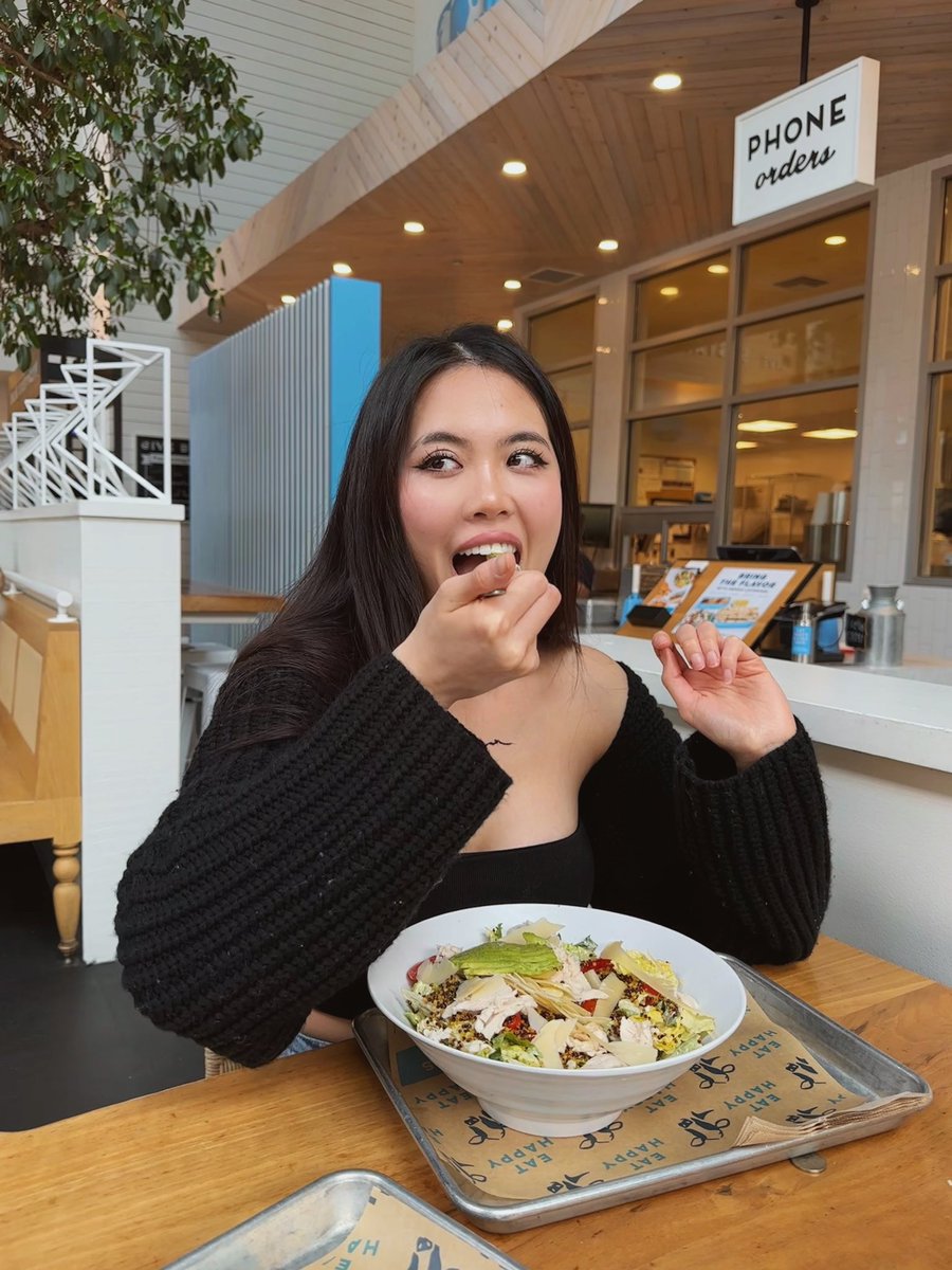 emmesvo's tweet image. Eat ur salad