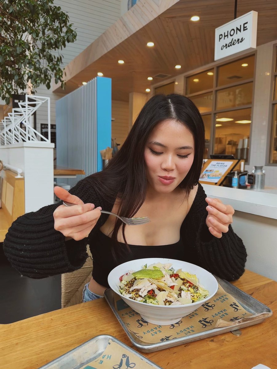 emmesvo's tweet image. Eat ur salad