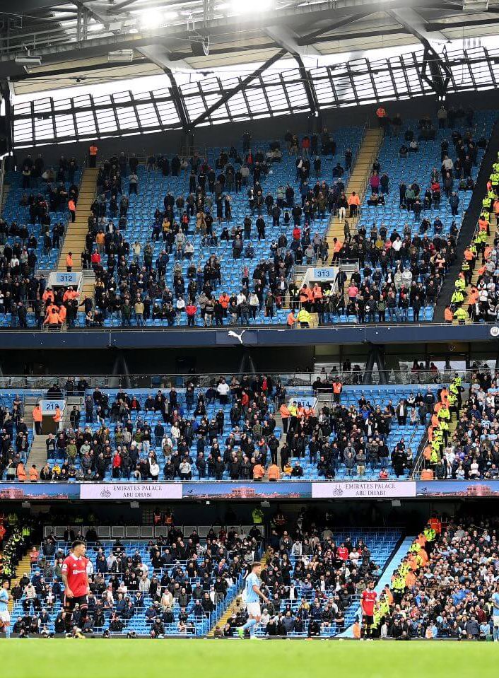 mcfc lads on Twitter "England’s 2 “biggest clubs” 🤣💀"