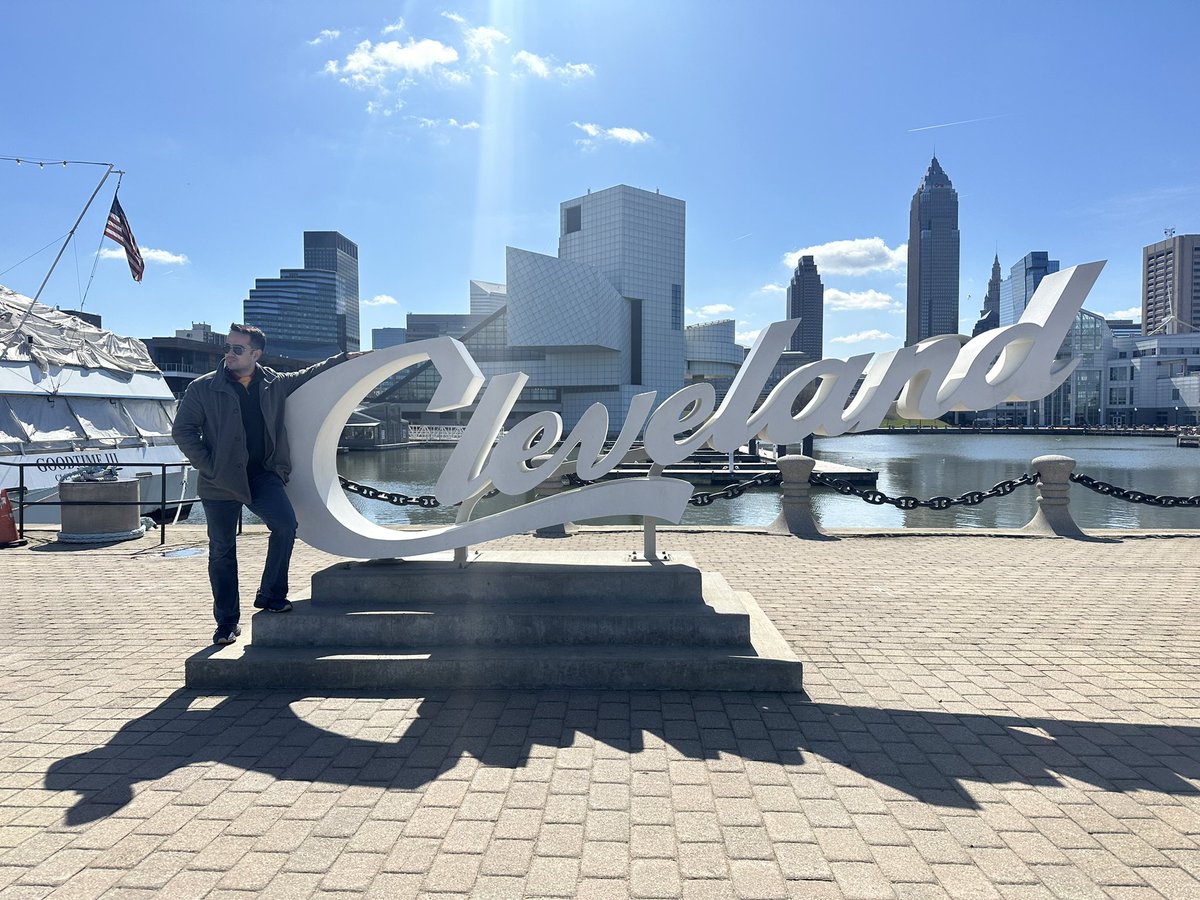 Spent most of the weekend rather overwhelmed, but here’s a rare cool moment! But I guess that’s life, mostly awkward, rarely cool 😂
First conference presentation! #MEA Coming up, #AAEA this July! #Econtwitter