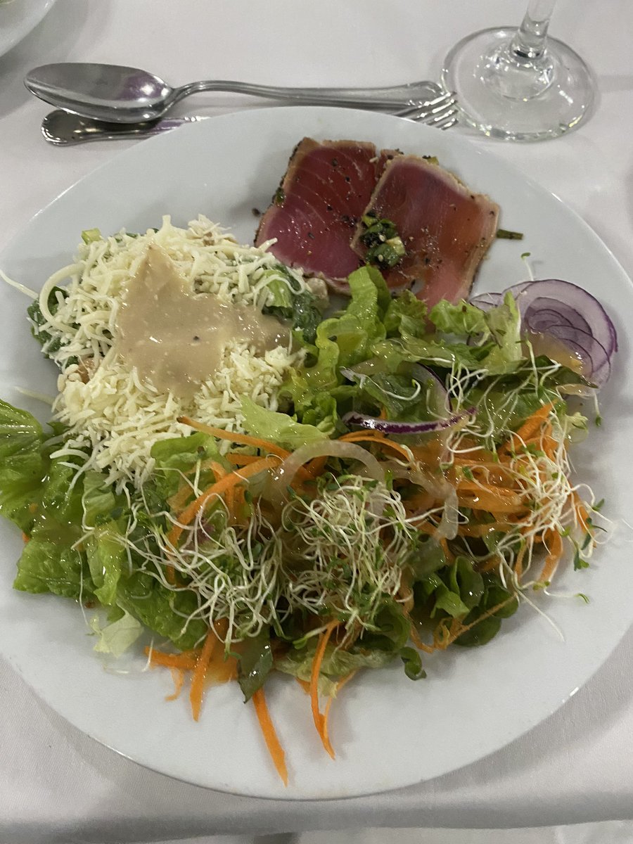 Last #chefsdayoff before flying home to Canada and the salad bar at the buffet is once again out of this world.  Who puts seared tuna on a buffet at an all inclusive resort ?? <a href="/RiuHoteles/">RIU Hotels & Resorts</a> in #panama #getinmybelly #healthyfood #yumyum #rest