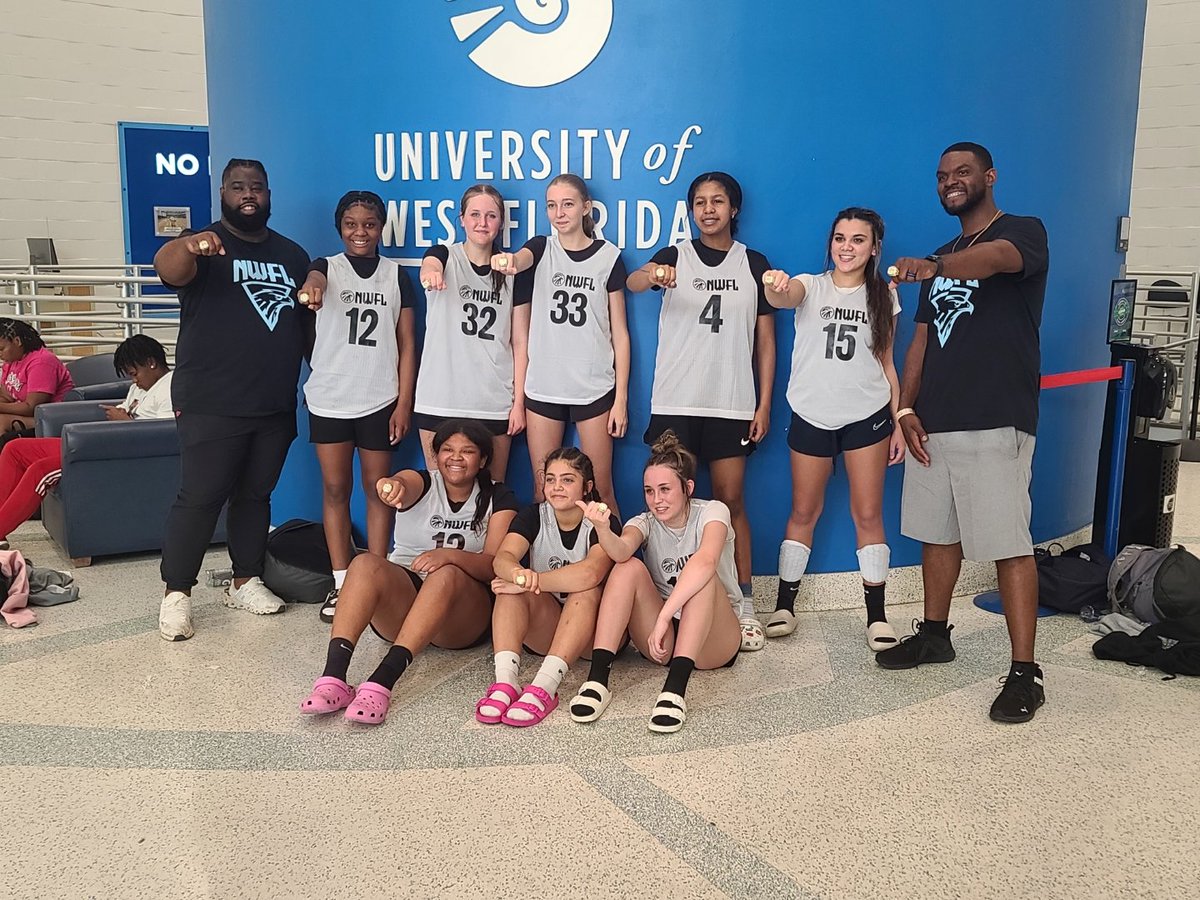 Lily23l's tweet photo. our team NorthWest Florida Raptors won our first tournament of the season going 3-0, had so much fun playing with yall! 🏀💪🏼 https://t.co/1X091paW1C
