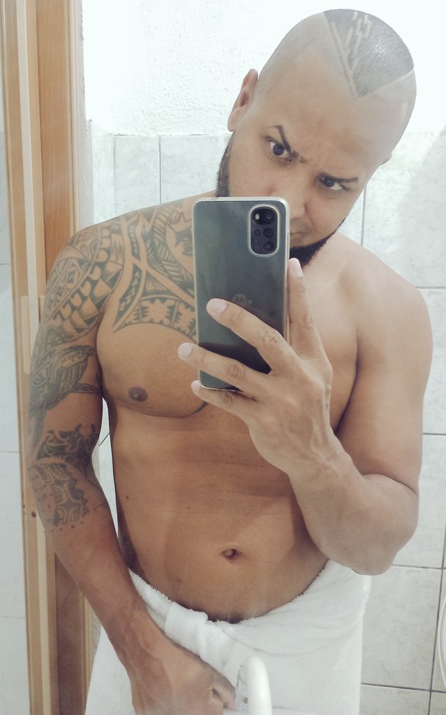 romjossifs's tweet photo. @milkzeiro Olha o meu... https://t.co/C2txRL2Hhy