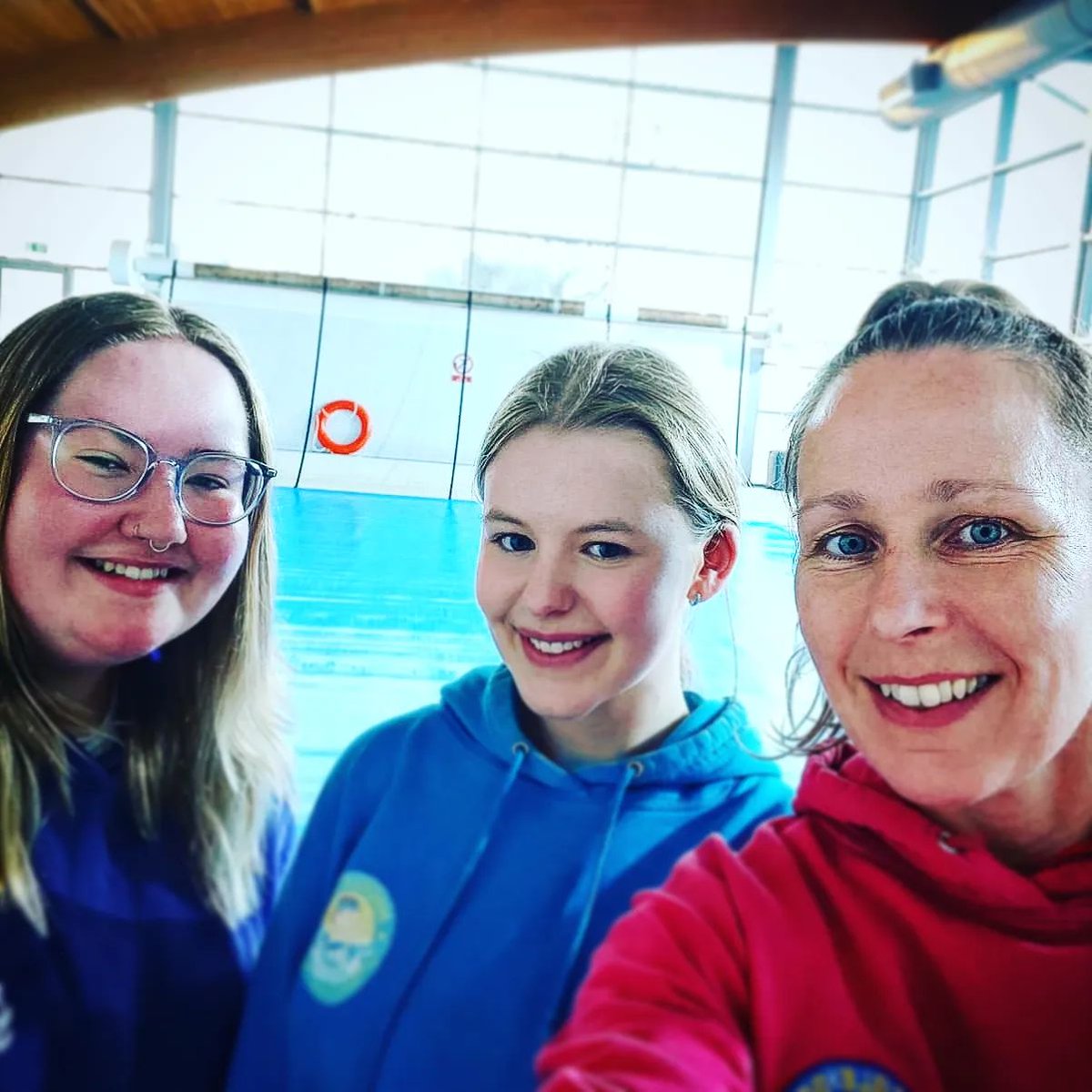 WoggleGoggle's tweet image. After 11 years, this evening we have  taught our final swimming lesson at Jubilee House.

Although we are excited about the future, there is a tinge of sadness. 

Since 2012, we have helped teach over 2000 local children (and adults) to swim from Jubilee House. Izzie (picture nex