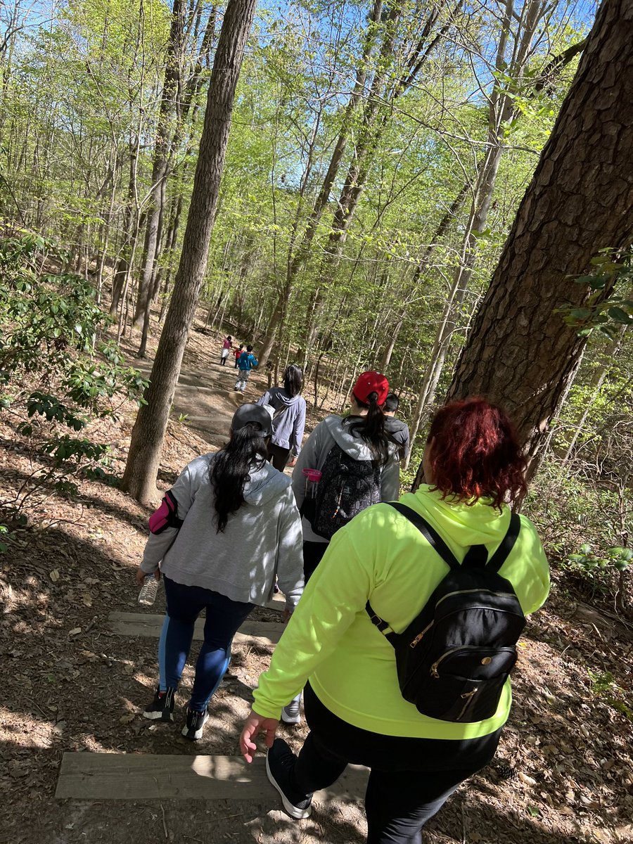 Valentinacub1's tweet photo. Meet-up part 2 😅 at Raven Rock state park 💪🏻 Connections Coordinator @ParticipateLrng 🥾⛰️Sunday with amazing Ambassador teachers and families 💫 https://t.co/s5ehJCPkpO