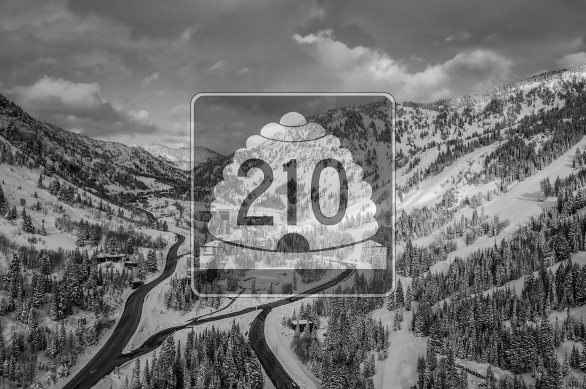 AltaAlerts's tweet photo. The National Weather Service is calling for a major winter storm to impact LCC Sunday, April 2nd through Wednesday, April 5th. 

This storm may cause extended Interlodge, road closures as well as Alta and @Snowbird closures. 
https://t.co/DVMaQu8xye

@UDOTcottonwoods @AltaCentral https://t.co/D5hs7aaXiu