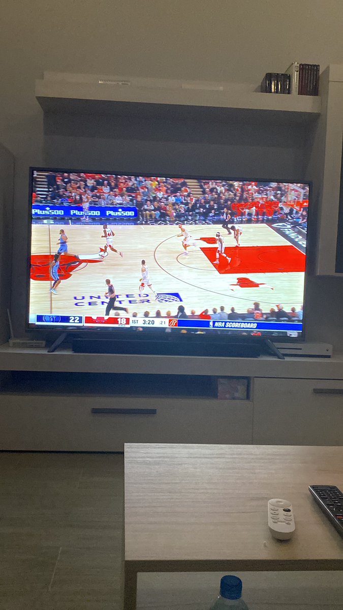 angelpcuartero's tweet photo. Noche #Nba https://t.co/F3gWHJsm1z